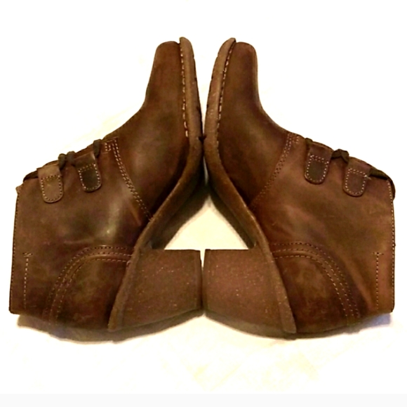*SALE NWOB Clarks Carleta Lyon Leather Booties - Picture 4 of 13